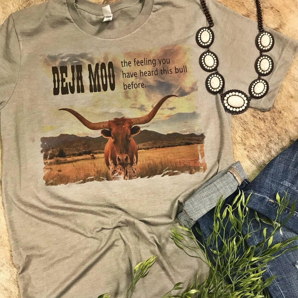 NWT deja moo tee